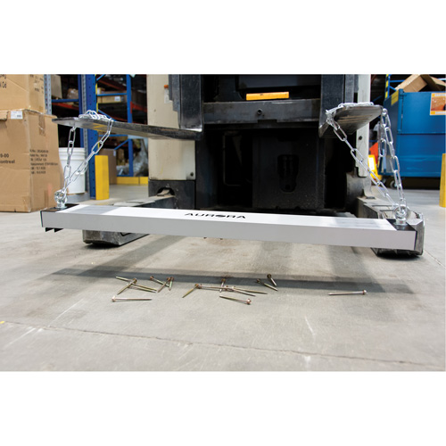 UAW034 Balais de cour magn&eacute;tique, 36" la