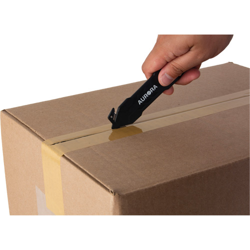 UAY905 Disposable Safety Knife , Stainless Steel, Plastic Handle